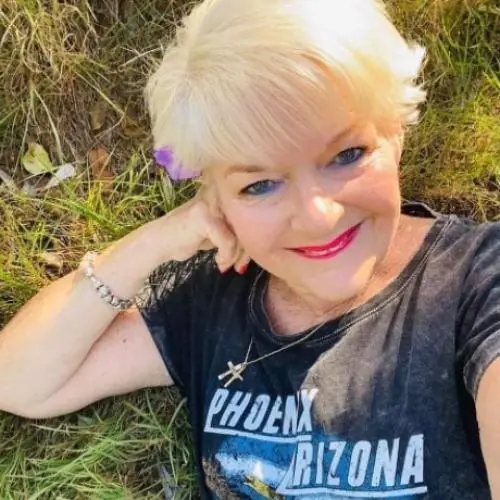 indiebabette image 0